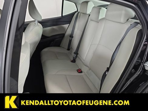Used 2025 Toyota Camry XLE FWD image 25