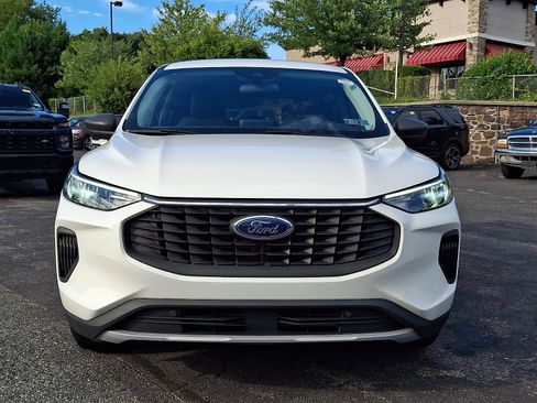 Certified 2023 Ford Escape Active AWD/4WD image 2