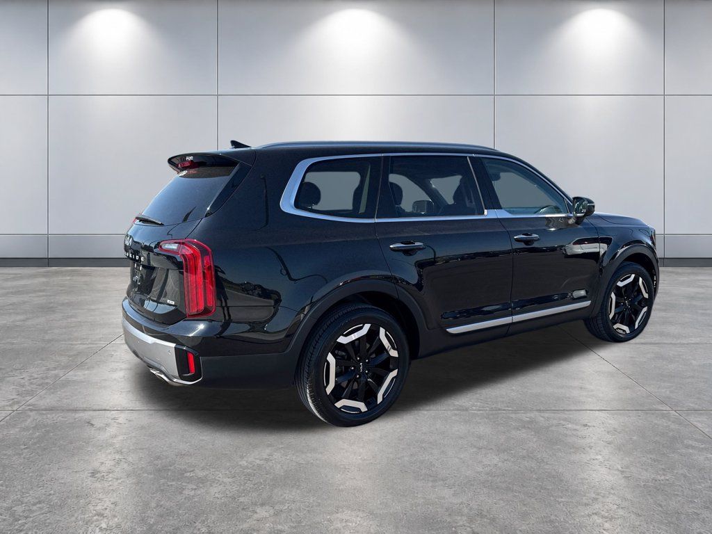 Used 2025 Kia Telluride S AWD/4WD image 5