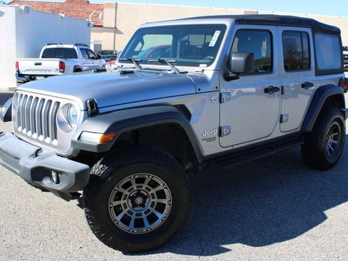 Used 2018 Jeep Wrangler Unlimited Sport S image 1