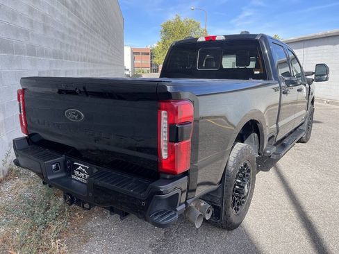 Used 2023 Ford F350 Lariat w/ Lariat Ultimate Package AWD/4WD image 4