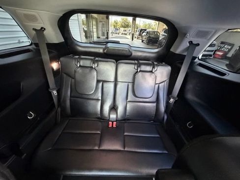 Used 2023 Ford Explorer Limited w/ Equipment Group 301A RWD image 29