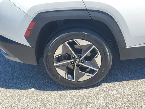 Certified 2025 Hyundai Tucson SEL AWD/4WD image 5