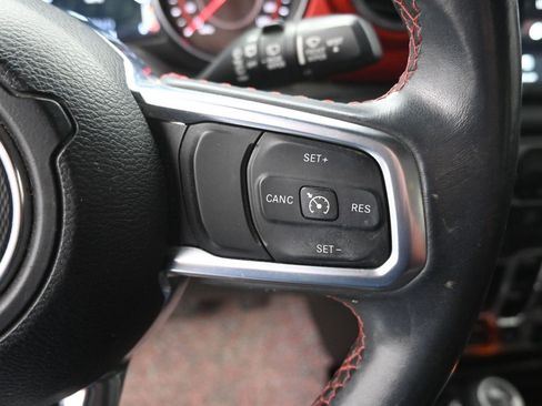 Used 2018 Jeep Wrangler Unlimited Rubicon image 26