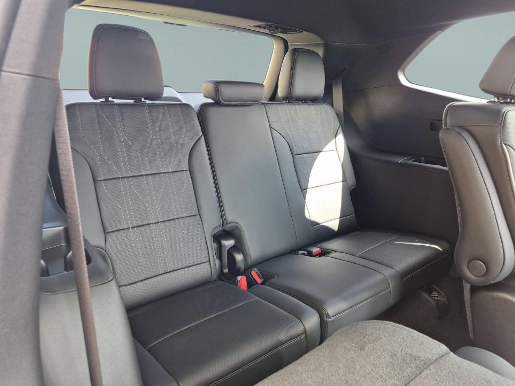 New 2027 Buick Enclave Avenir FWD image 24