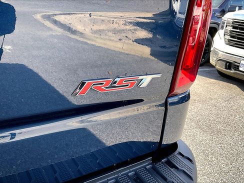 Used 2023 Chevrolet Silverado 1500 RST w/ Convenience Package II image 7