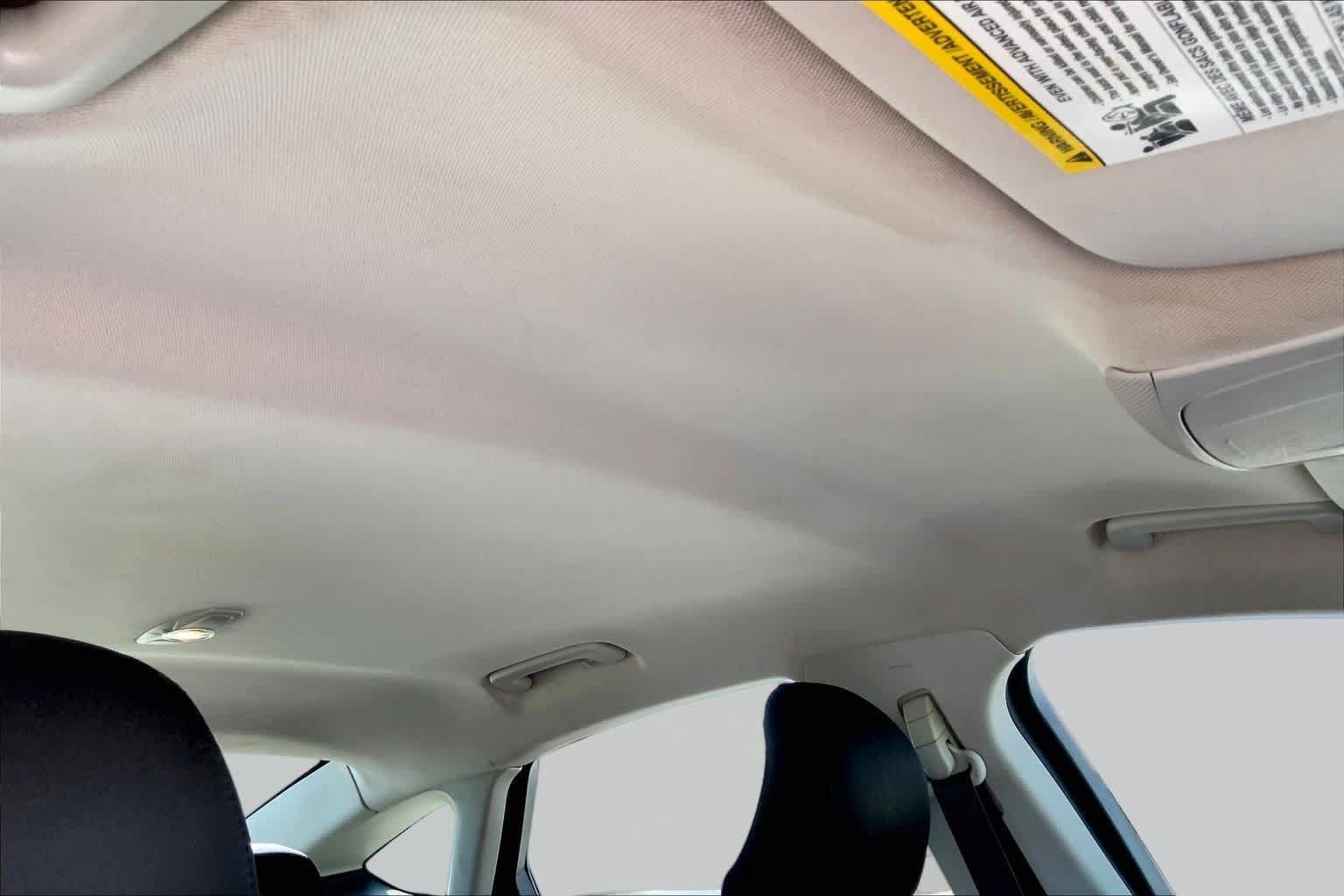 Used 2015 Ford Fusion SE FWD image 13