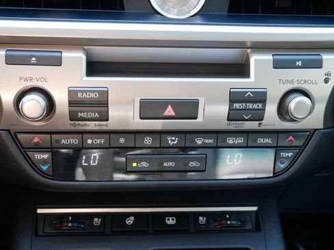 Used 2013 Lexus ES 300h w/ Luxury Pkg FWD image 20