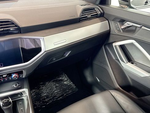 Used 2020 Audi Q3 2.0T Premium w/ Convenience Package image 21