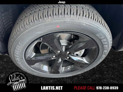 New 2025 Jeep Grand Cherokee L Altitude image 7