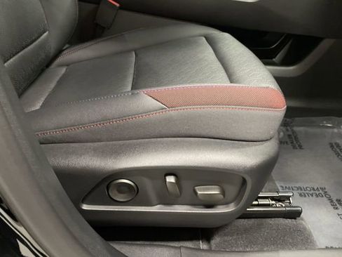 New 2026 Chevrolet Equinox RS w/ Convenience Package III FWD image 20