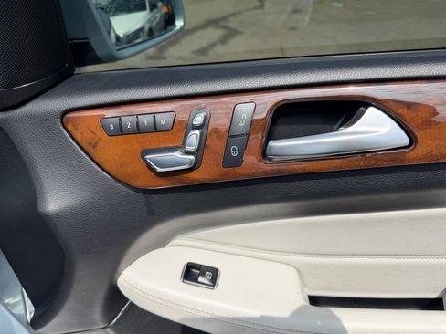 Used 2017 Mercedes-Benz GLS 450 4MATIC w/ Premium Package image 20