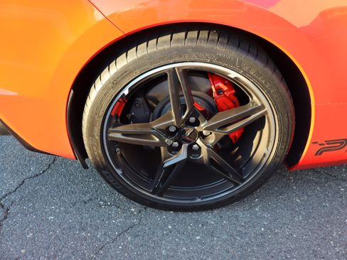 Used 2020 Chevrolet Corvette Stingray Preferred Cpe w/ 2LT Preferred Equipment Group RWD image 39