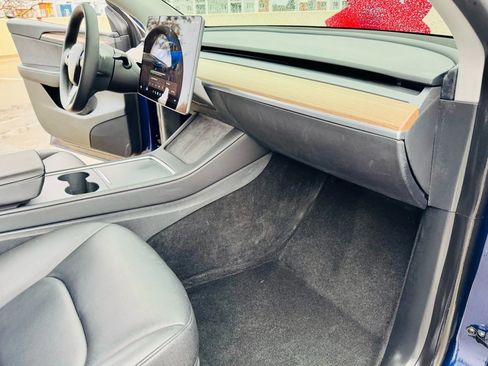 Used 2023 Tesla Model Y Performance AWD/4WD image 17