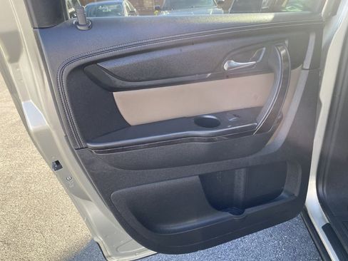 Used 2013 GMC Acadia SLT image 22