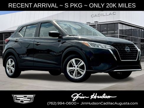 Used 2023 Nissan Kicks S FWD image 1