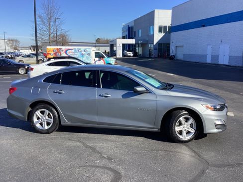 Used 2024 Chevrolet Malibu LT image 5