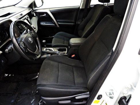 Used 2018 Toyota RAV4 XLE w/ Plus Extra Value Package AWD/4WD image 8