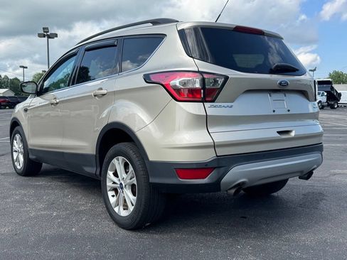 Certified 2018 Ford Escape SE FWD image 7
