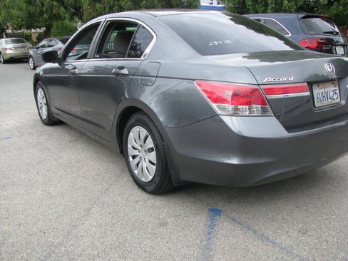 Used 2012 Honda Accord LX image 4