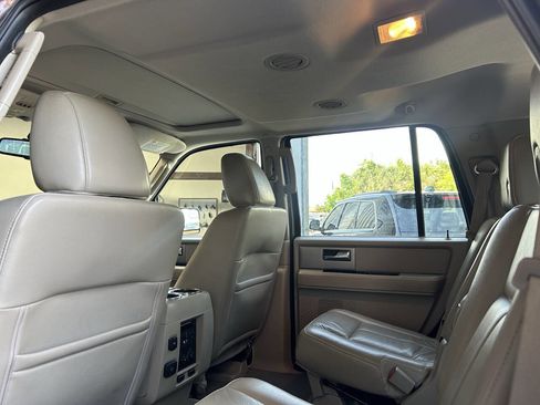 Used 2012 Ford Expedition Limited RWD image 29