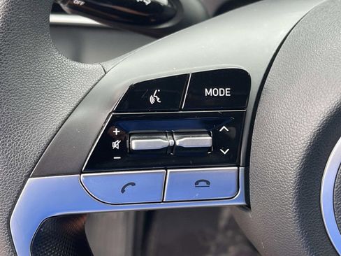 Used 2023 Hyundai Elantra SEL image 31