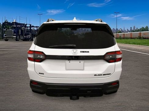 New 2026 Honda Pilot Black Edition image 4
