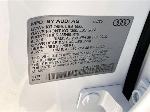 Certified 2025 Audi Q5 Premium w/ Convenience Package image 33