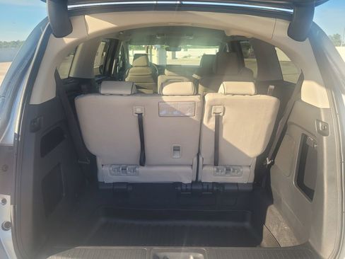 New 2026 Honda Odyssey Touring image 19