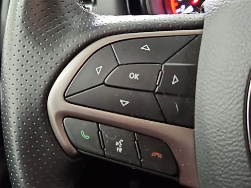 Used 2021 Dodge Durango SXT image 23