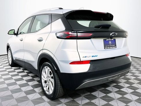 Used 2023 Chevrolet Bolt EUV LT FWD image 9