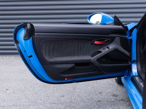 Certified 2025 Porsche 718 Boxster Spyder RS RWD image 20