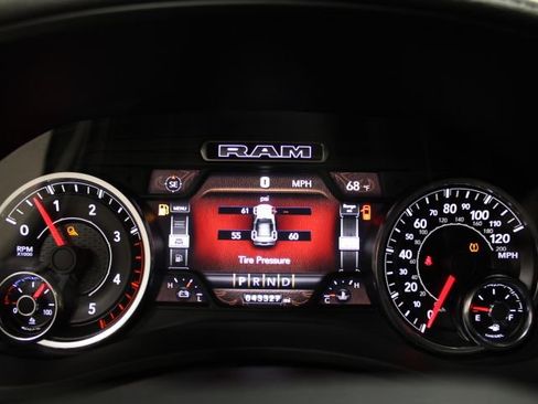 Used 2020 RAM 2500 Laramie image 32