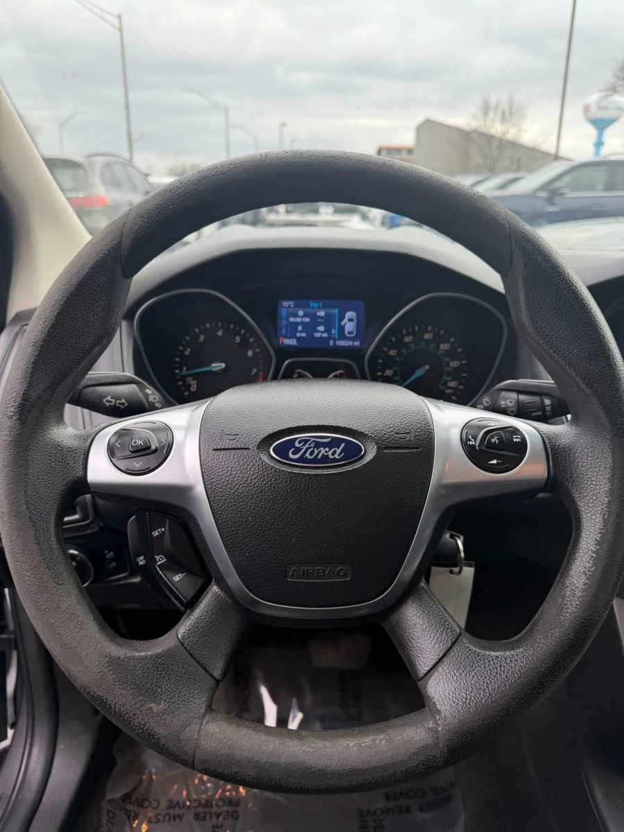 Used 2014 Ford Focus SE w/ SE Winter Package FWD image 20
