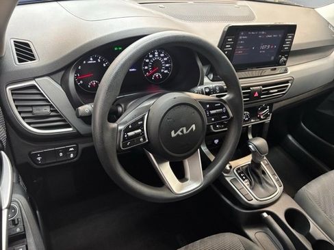 Used 2023 Kia Seltos LX image 16