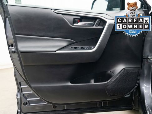 Used 2022 Toyota RAV4 XLE Premium AWD/4WD image 21