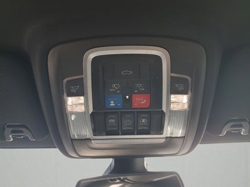 Used 2022 RAM 3500 Laramie w/ Night Edition image 39