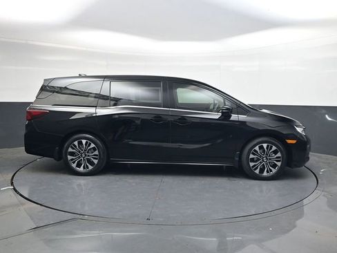 New 2026 Honda Odyssey Elite image 3