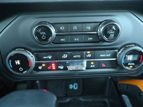 Used 2024 Ford Bronco Badlands image 22