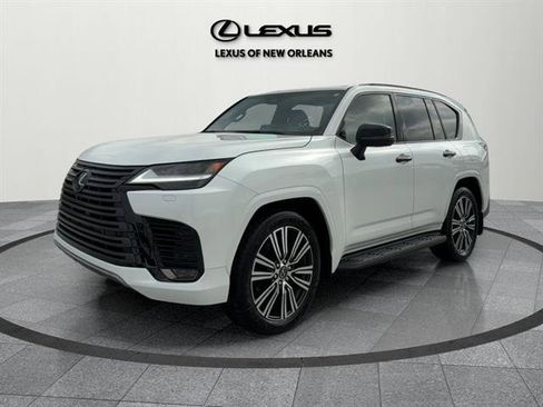 New 2025 Lexus LX 600 4WD w/ Luxury Package image 3