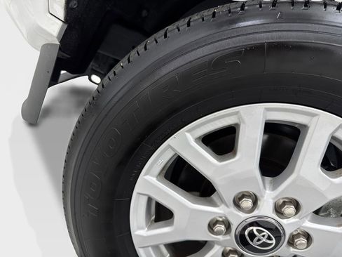 Used 2025 Toyota Tacoma SR image 84