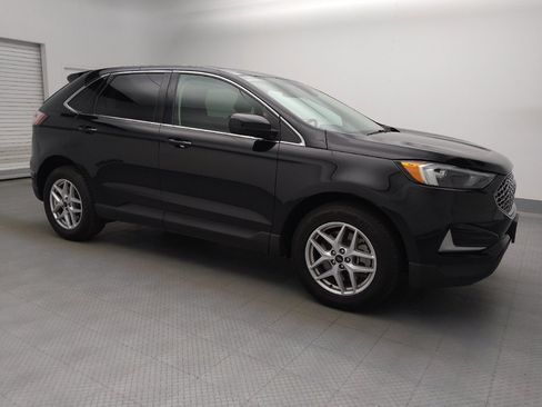 Used 2023 Ford Edge SEL image 11