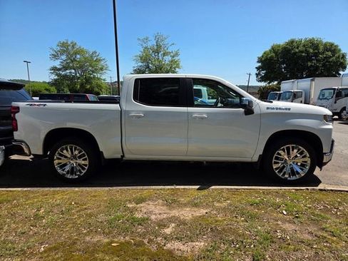 Used 2021 Chevrolet Silverado 1500 LT w/ Convenience Package II AWD/4WD image 5