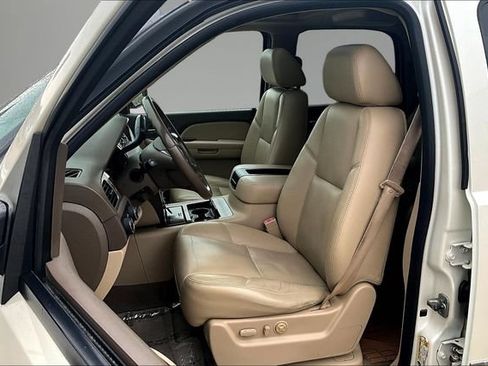Used 2009 Chevrolet Tahoe LTZ AWD/4WD image 21
