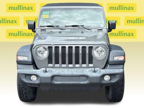 Used 2018 Jeep Wrangler Unlimited Sport S AWD/4WD image 14