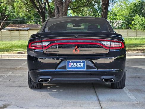 Used 2021 Dodge Charger SXT w/ Blacktop Package RWD image 6