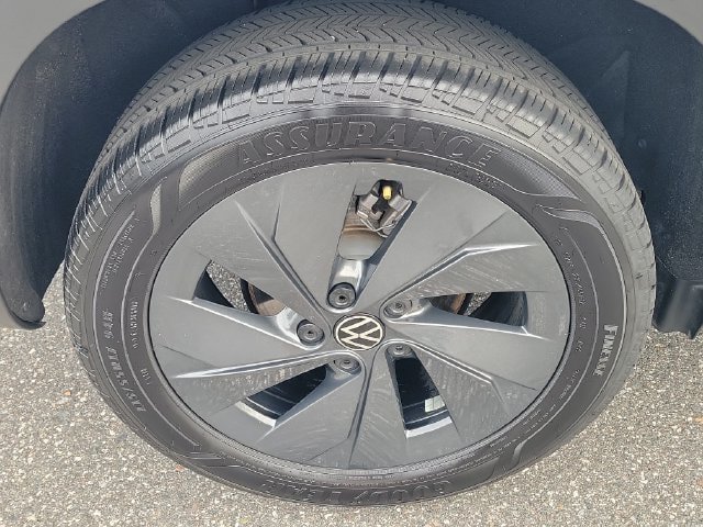 Certified 2026 Volkswagen Taos S FWD image 5