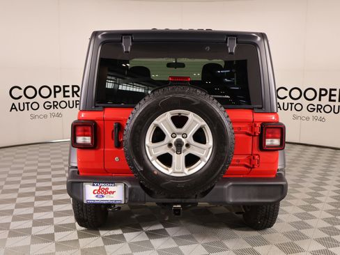 Used 2020 Jeep Wrangler Sport AWD/4WD image 19