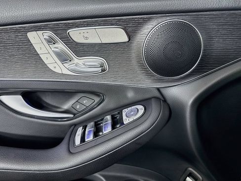Used 2022 Mercedes-Benz GLC 300 image 22