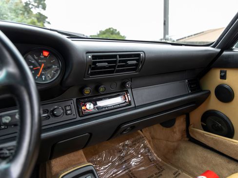 Used 1991 Porsche 911 Carrera RWD image 37